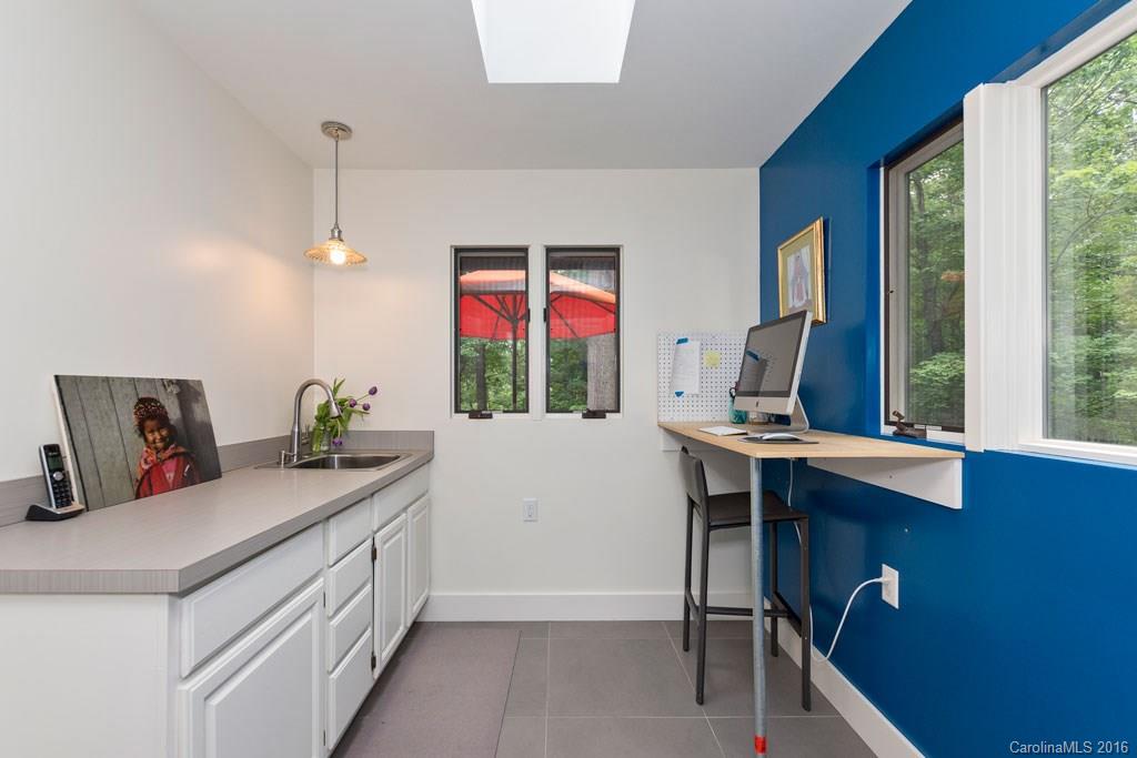 12 Beech Tree Lane Asheville NC 28804