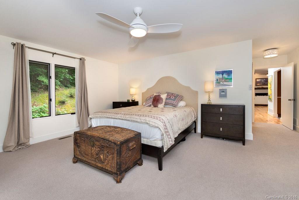 12 Beech Tree Lane Asheville NC 28804