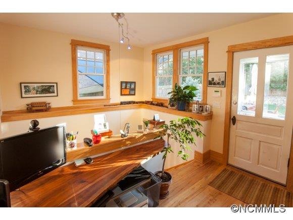56 Cumberland Avenue Asheville NC 28801