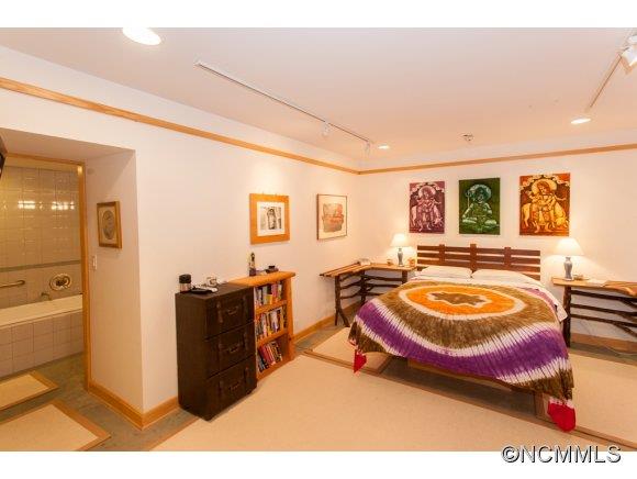56 Cumberland Avenue Asheville NC 28801