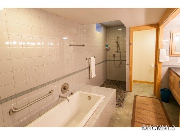 56 Cumberland Avenue Asheville NC 28801