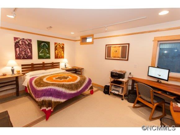 56 Cumberland Avenue Asheville NC 28801