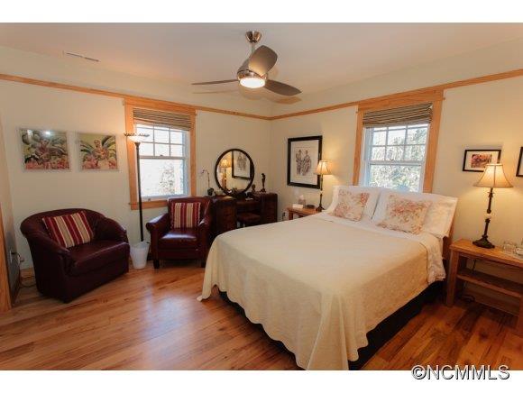 56 Cumberland Avenue Asheville NC 28801