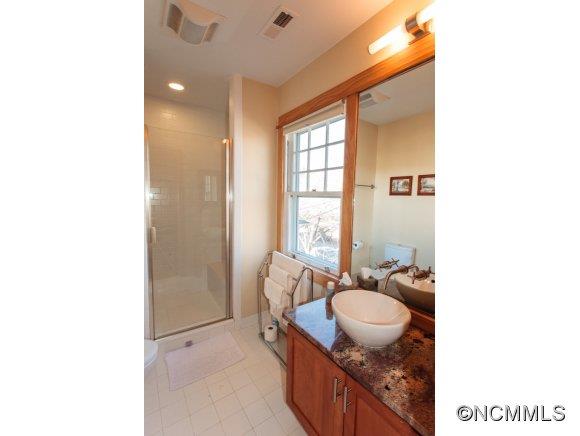 56 Cumberland Avenue Asheville NC 28801