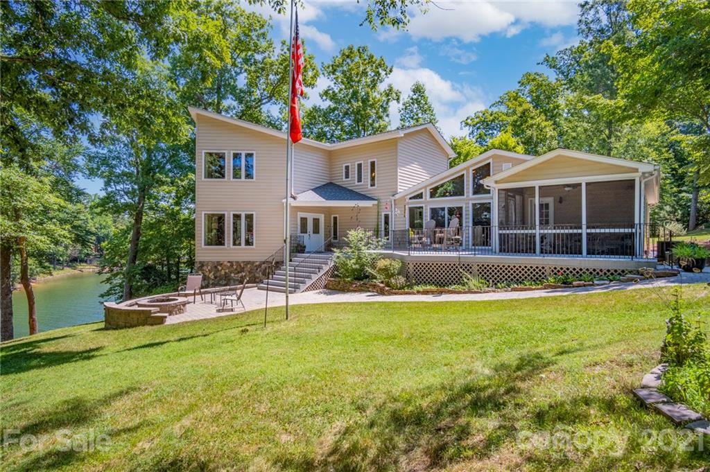 16300 Harbor View Road Charlotte NC 28278