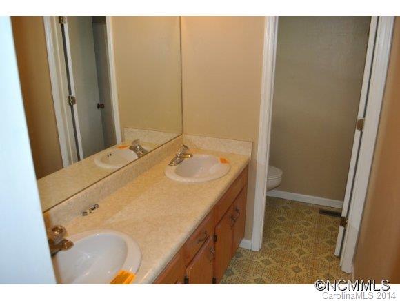 374 Woodside Circle Waynesville NC 28786