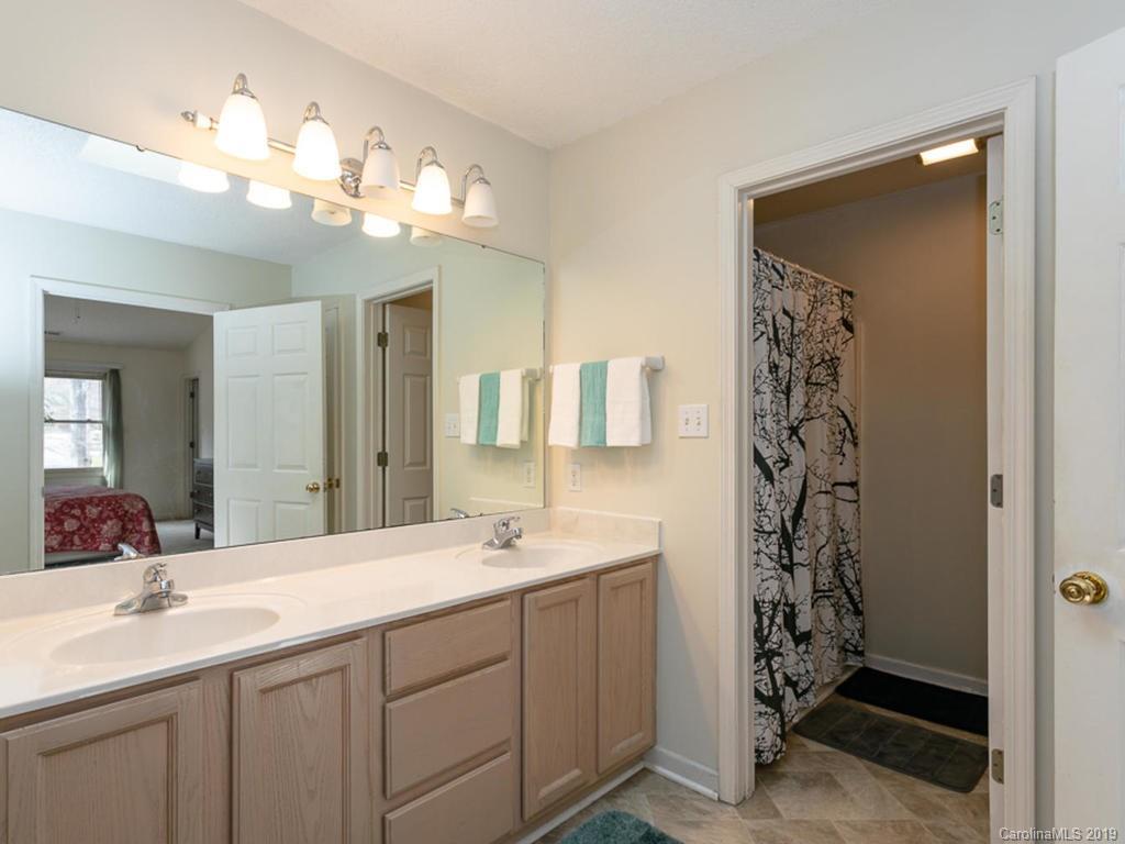 113 Forest Lake Drive Asheville NC 28803