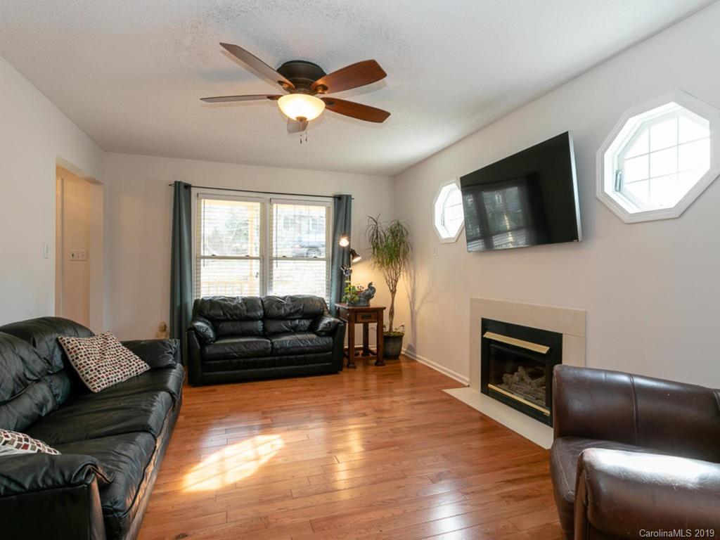 113 Forest Lake Drive Asheville NC 28803