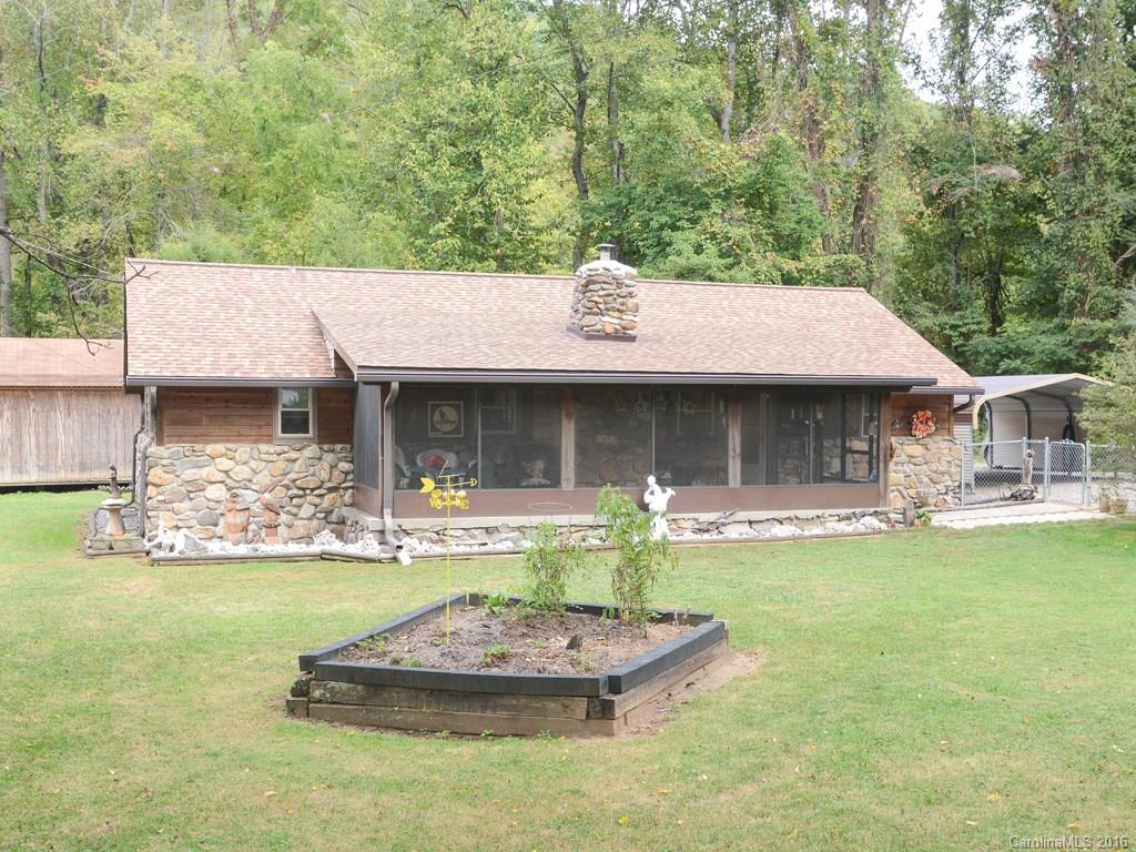 32 Robs Roost Candler NC 28715