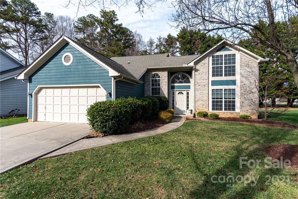 9319 Lake Spring Avenue Charlotte NC 28216