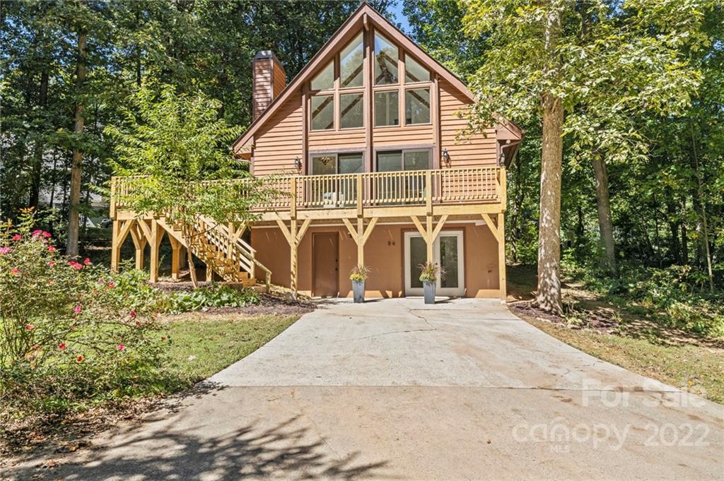 84 N Garden Court Fletcher NC 28732
