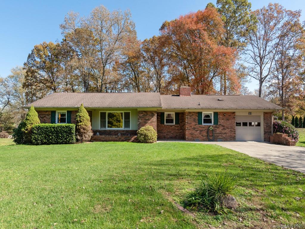 101 N Greenwood Forest Drive Etowah NC 28729