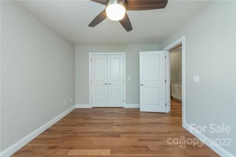 18 Water Pointe Way Weaverville NC 28787