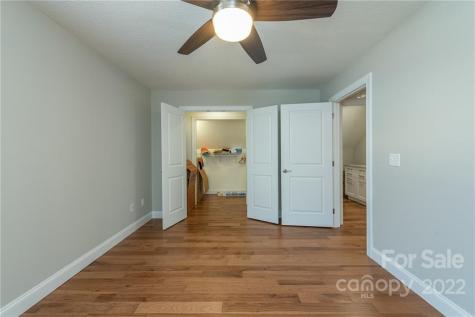 18 Water Pointe Way Weaverville NC 28787