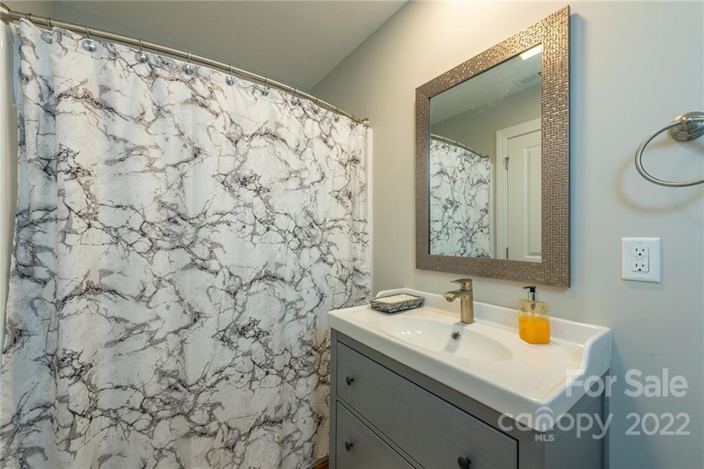 18 Water Pointe Way Weaverville NC 28787
