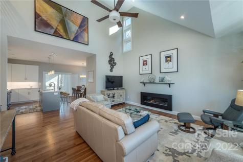 18 Water Pointe Way Weaverville NC 28787