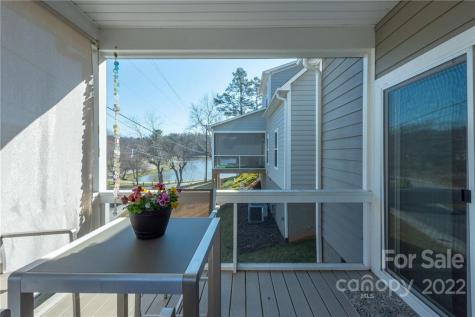 18 Water Pointe Way Weaverville NC 28787