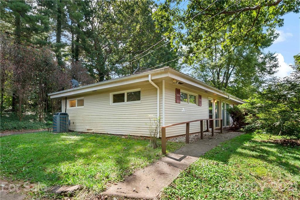 47 Memory Lane Asheville NC 28805