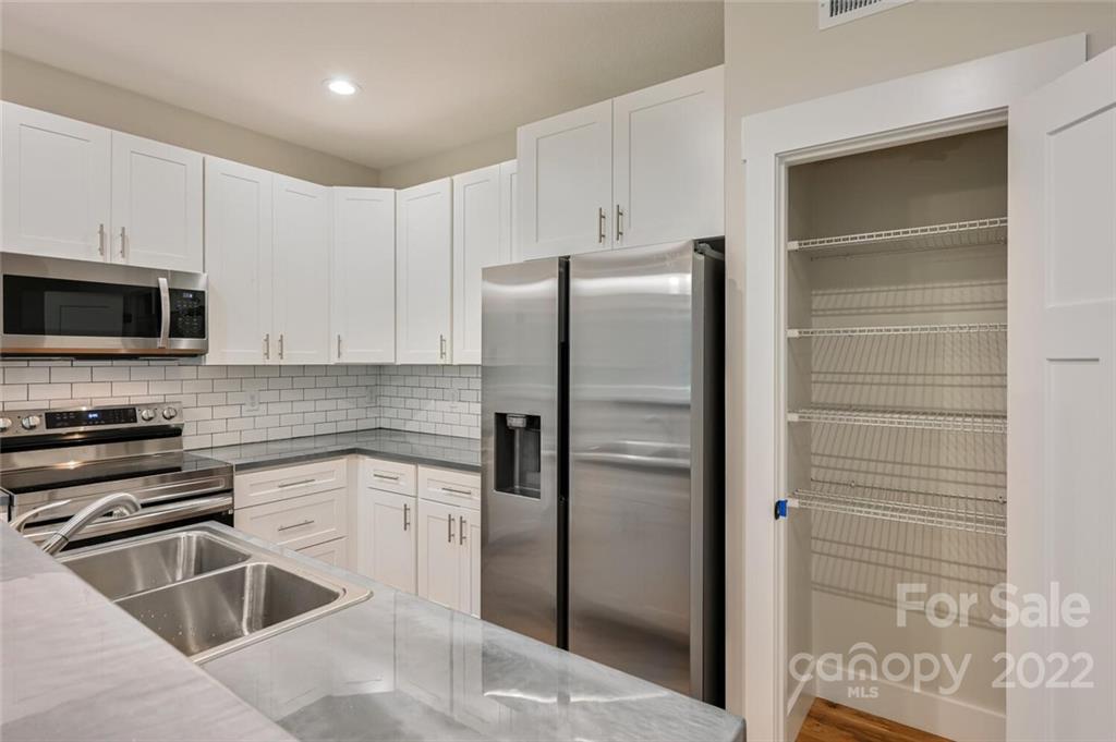 25 Loblolly Lane Asheville NC 28803