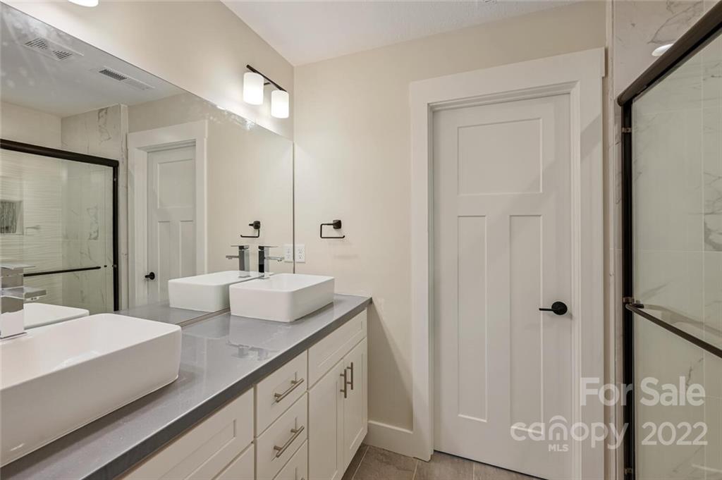 25 Loblolly Lane Asheville NC 28803