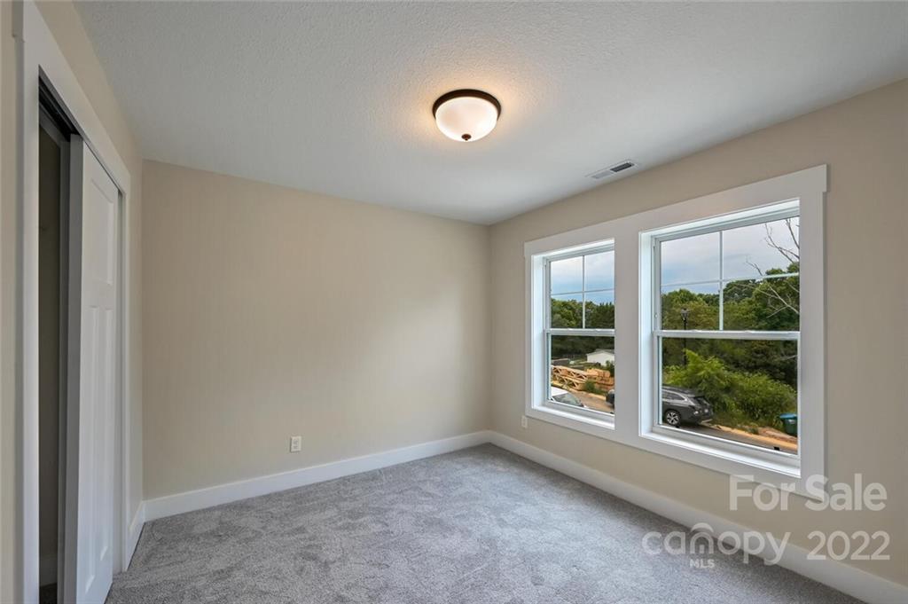 25 Loblolly Lane Asheville NC 28803