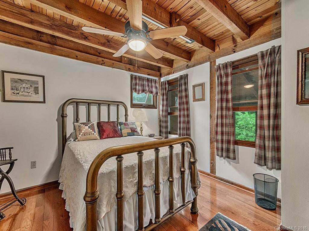 186 Merrills Chase Road Asheville NC 28803