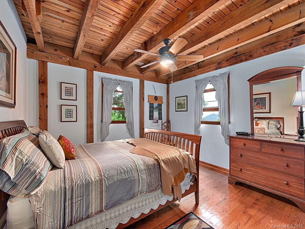 186 Merrills Chase Road Asheville NC 28803