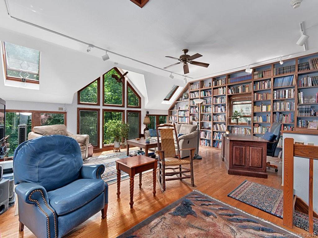 186 Merrills Chase Road Asheville NC 28803