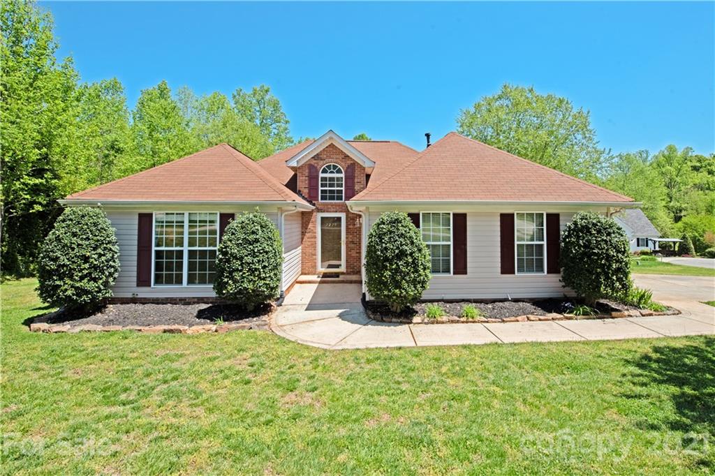 7277 Oxford Bluff Drive Stanley NC 28164