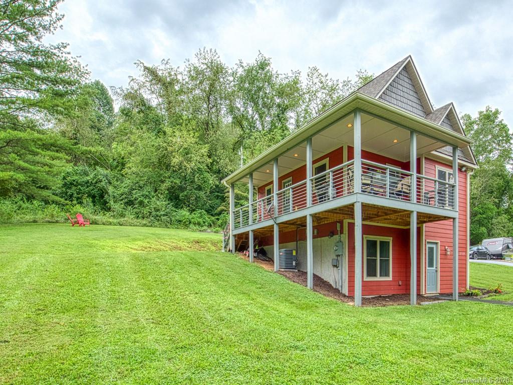 2604 Old Clyde Road Clyde NC 28721