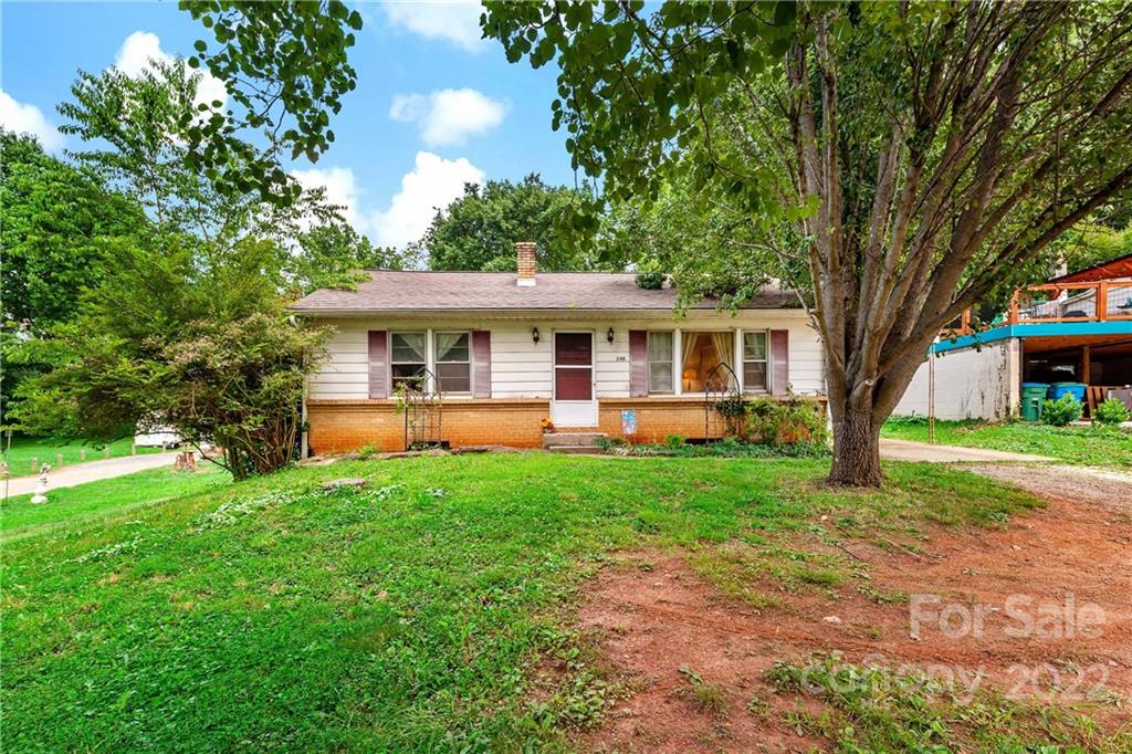 240 Monte Vista Road Candler NC 28715