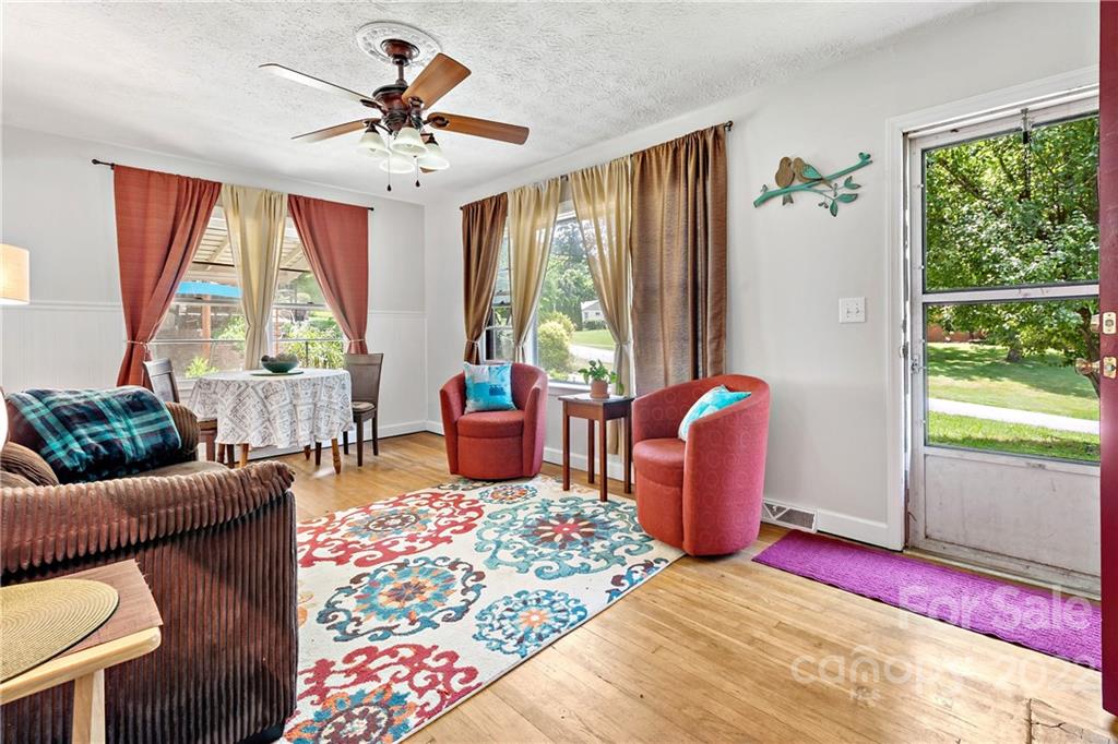 240 Monte Vista Road Candler NC 28715