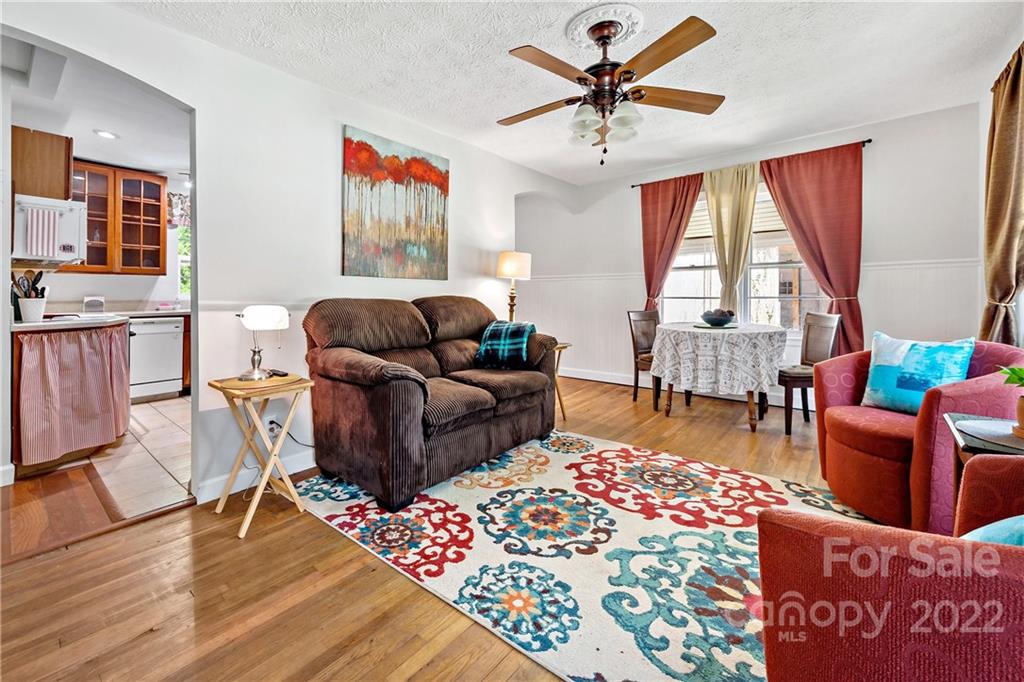 240 Monte Vista Road Candler NC 28715