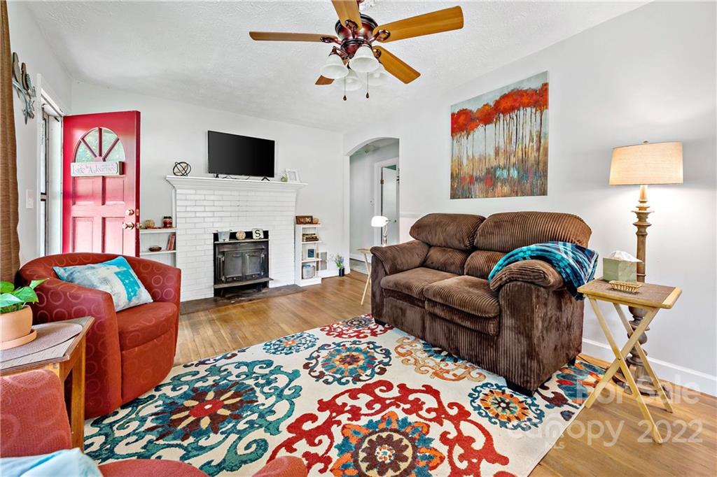 240 Monte Vista Road Candler NC 28715