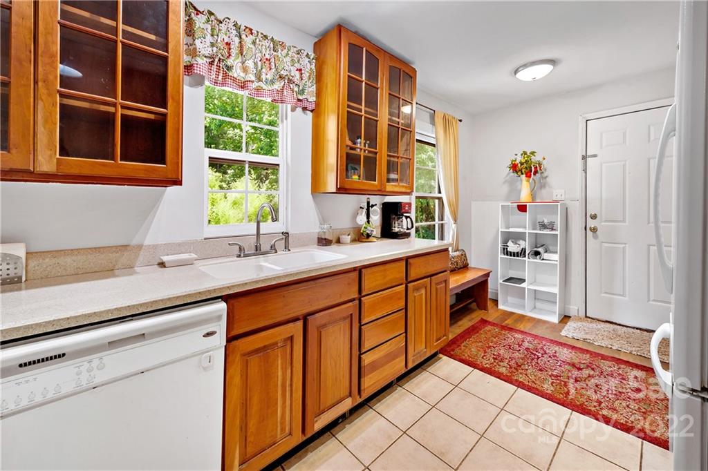 240 Monte Vista Road Candler NC 28715