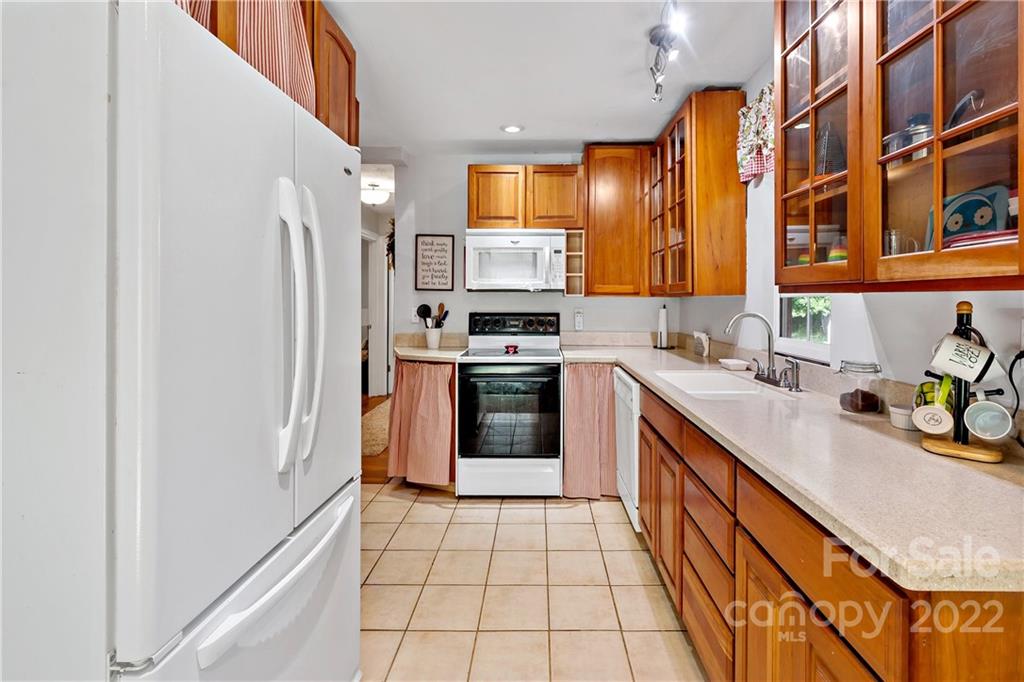 240 Monte Vista Road Candler NC 28715
