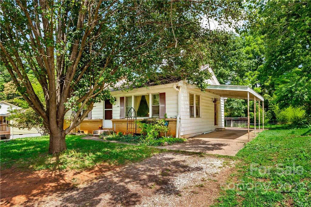 240 Monte Vista Road Candler NC 28715
