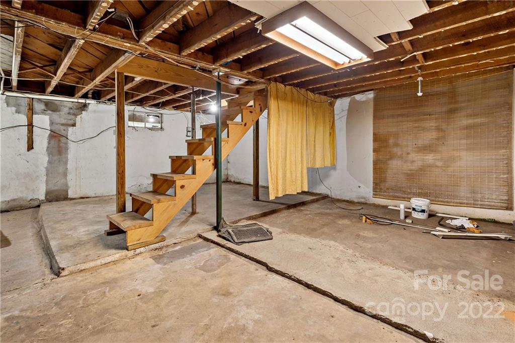240 Monte Vista Road Candler NC 28715