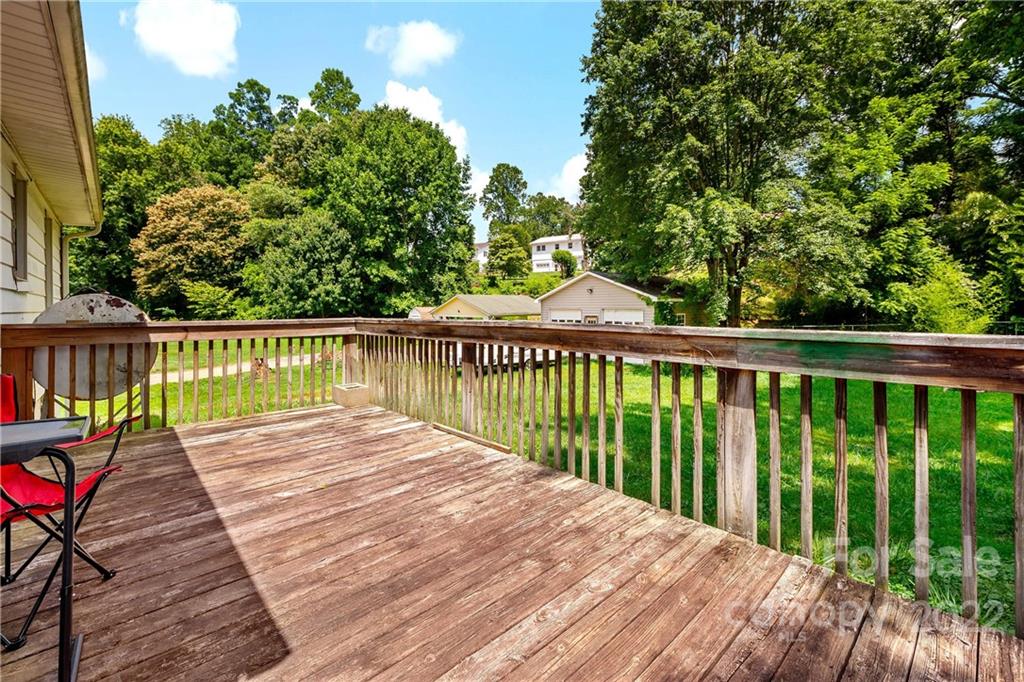 240 Monte Vista Road Candler NC 28715