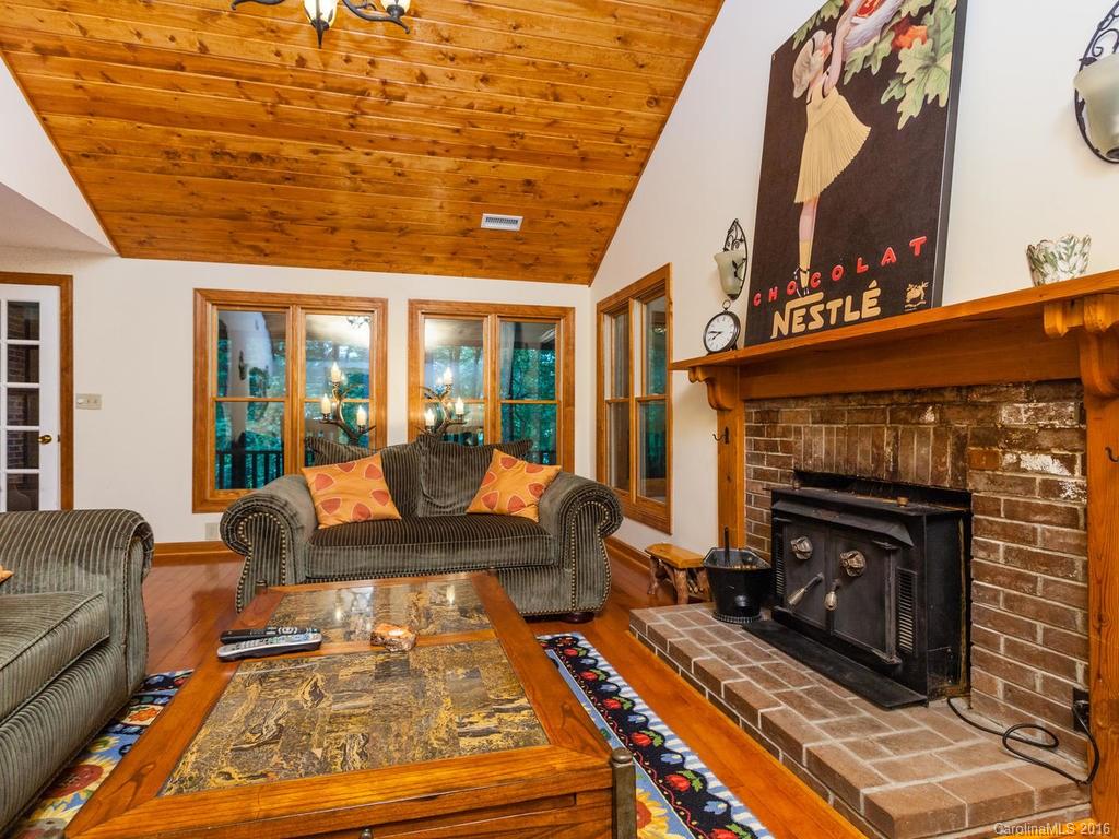 432 Reservoir Road Burnsville NC 28714