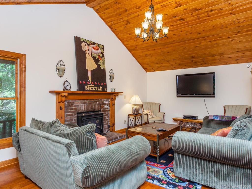 432 Reservoir Road Burnsville NC 28714
