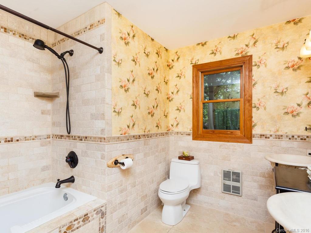 432 Reservoir Road Burnsville NC 28714