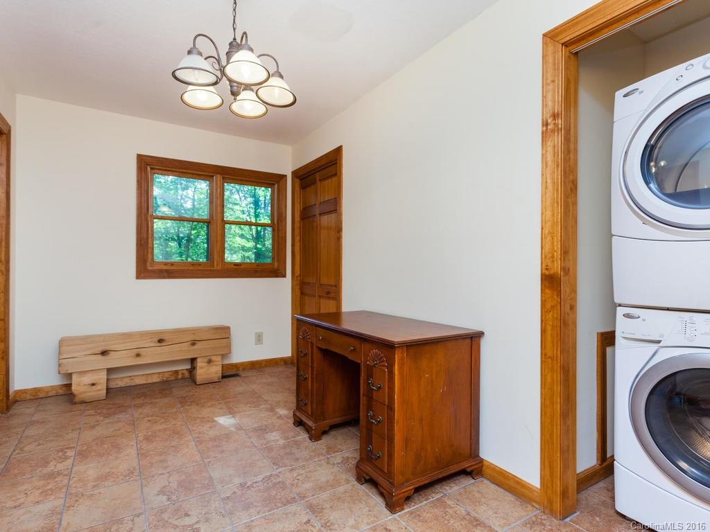 432 Reservoir Road Burnsville NC 28714