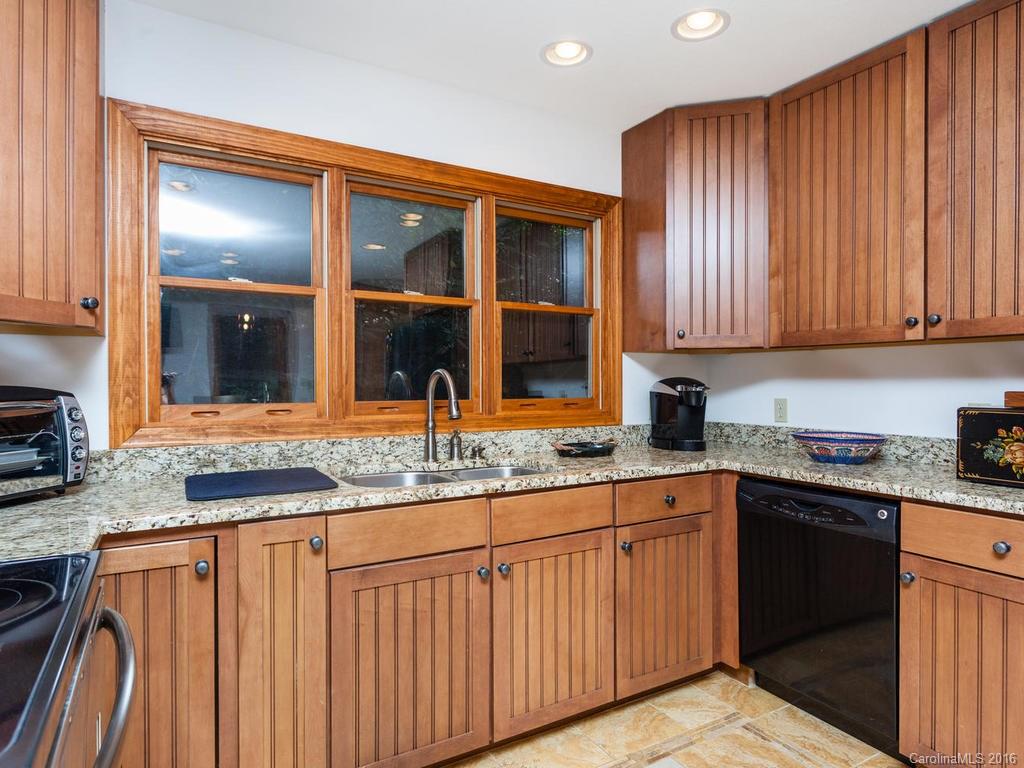 432 Reservoir Road Burnsville NC 28714