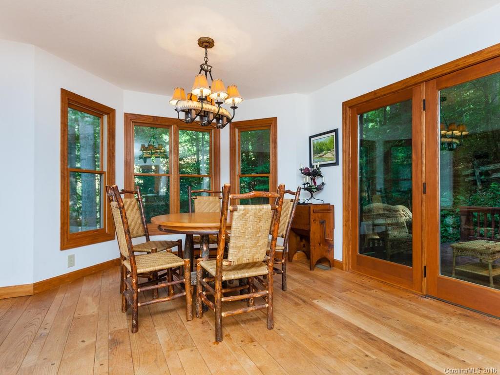 432 Reservoir Road Burnsville NC 28714