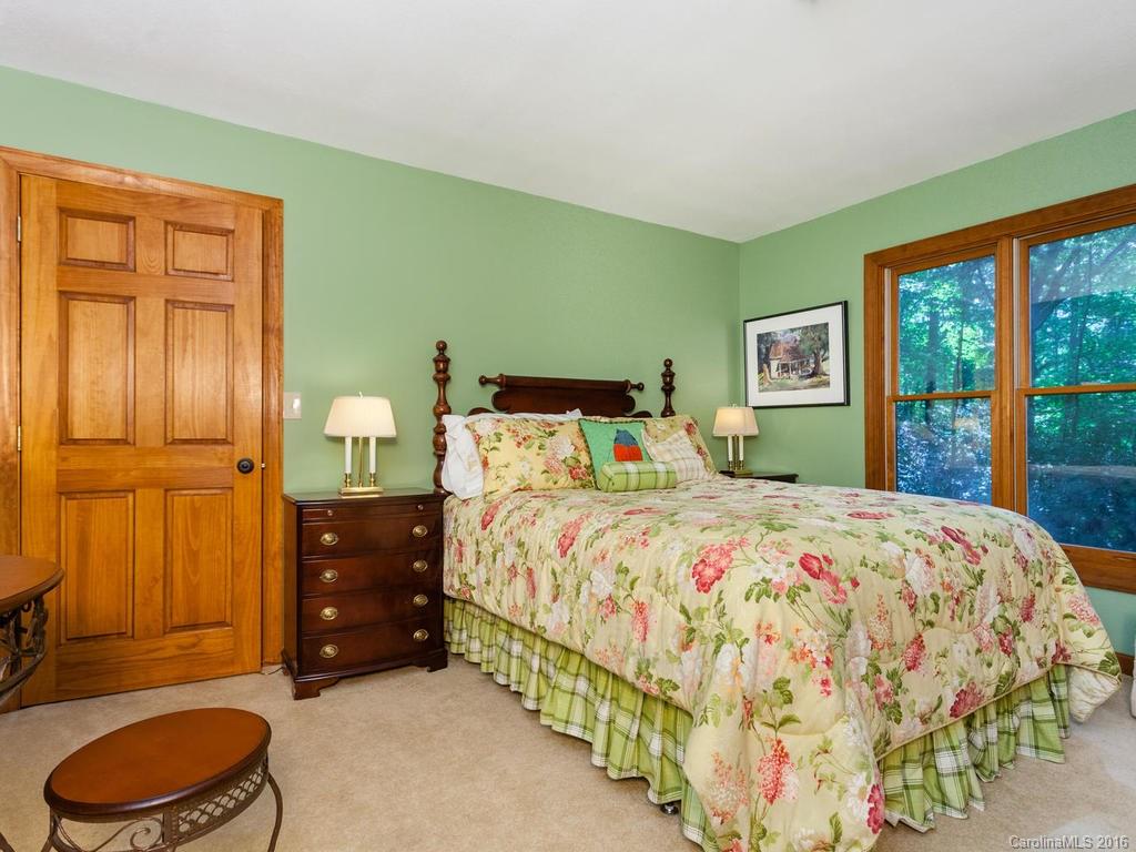 432 Reservoir Road Burnsville NC 28714