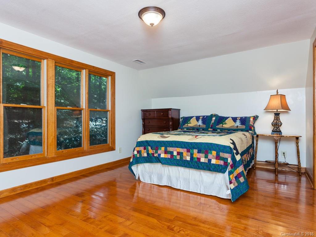 432 Reservoir Road Burnsville NC 28714