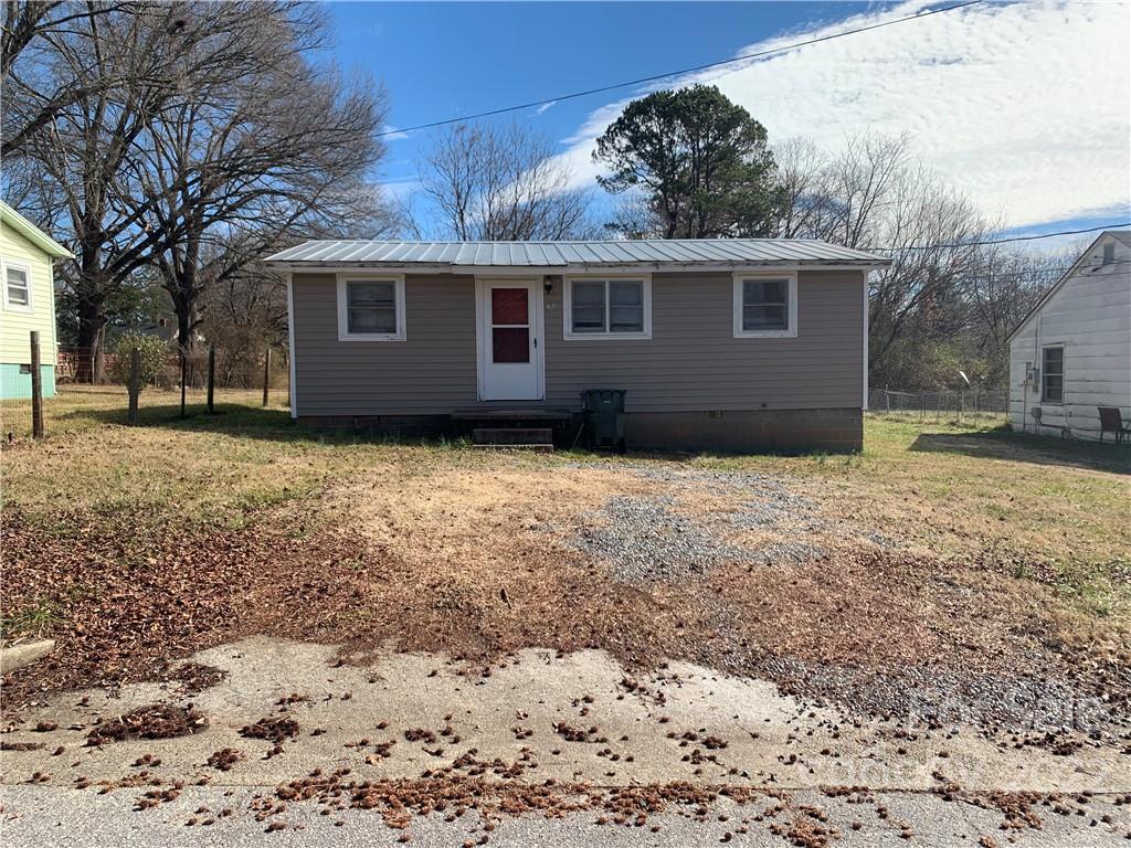 1026 19th Street NE Hickory NC 28601