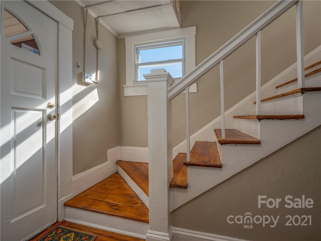 67 Ora Street Asheville NC 28801