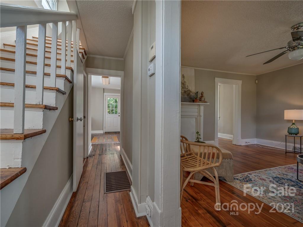 67 Ora Street Asheville NC 28801